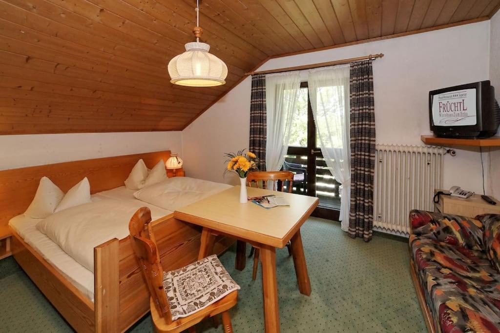 Haus Jupp Hotel Zandt Bagian luar foto